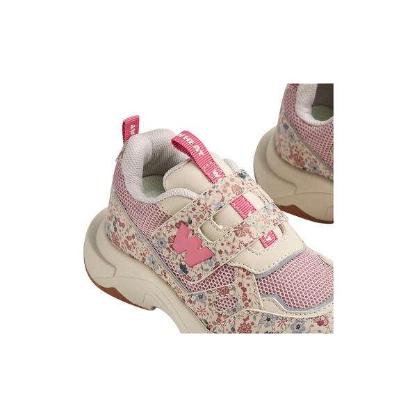 Sneaker Cove, grey cloud flowers, Wheat