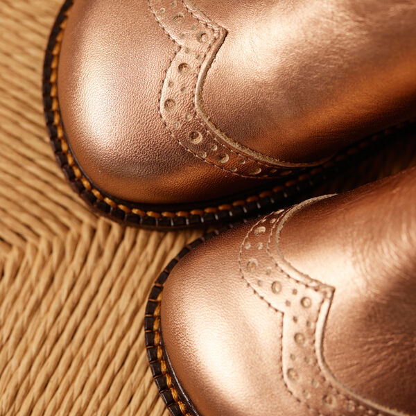 Chelsea st&oslash;vle med brogue hulm&oslash;nster, bronze metallic/cognac, ANGULUS