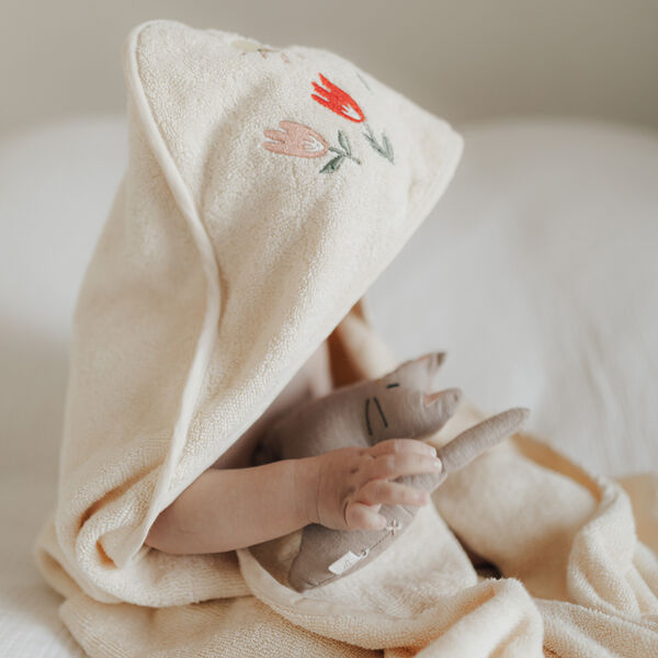 Petal babyh&aring;ndkl&aelig;de, harmony, Dear April
