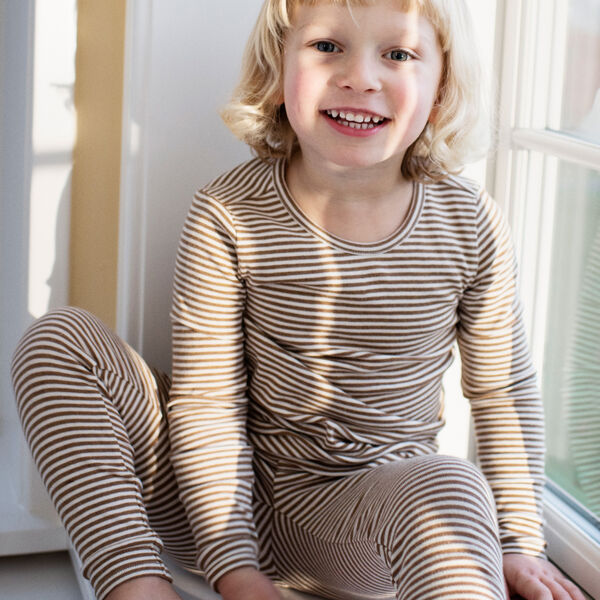 Slim Tee Stripe, almond/offwhite, Serendipity