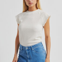 Paria Tee, tofu, Second Female