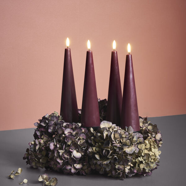 Giftbox w. spike, remote, LED cone candle 4-pack, wine red Giftbox w. spike, remote, LED cone candle 4-pack, wine red, Uyuni Lighting
