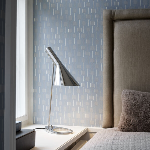 AJ bordlampe, stainless steel, Louis Poulsen