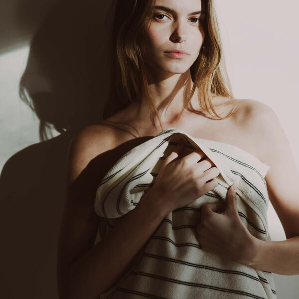 Una håndklæde, navy rain, Studio Feder