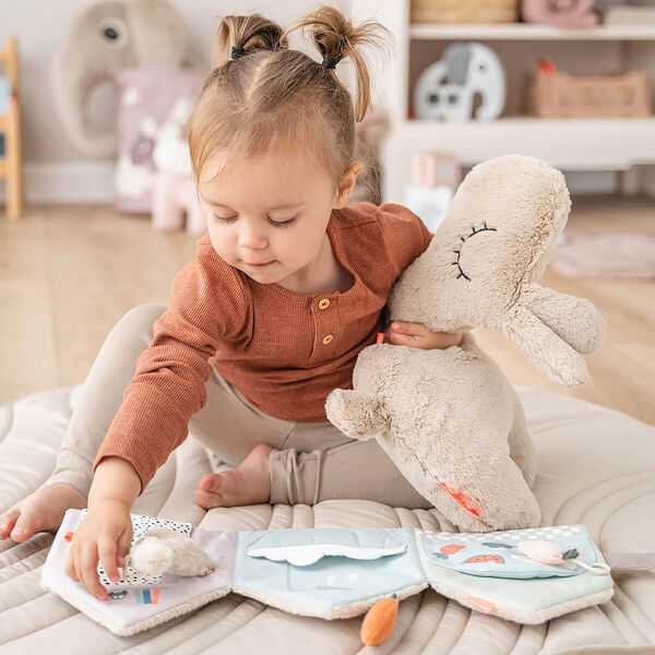 Lalee Lalees hus stofbog, sand, Done by Deer