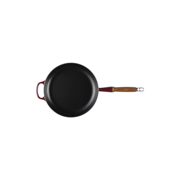 Signature st&oslash;bejern stegepande med tr&aelig;h&aring;ndtag &Oslash; 28 cm, garnet, Le Creuset
