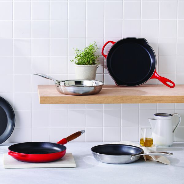 Signature st&oslash;bejern dyb stegepande &Oslash; 26 cm, cerise, Le Creuset