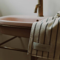 Una håndklæde, navy rain, Studio Feder