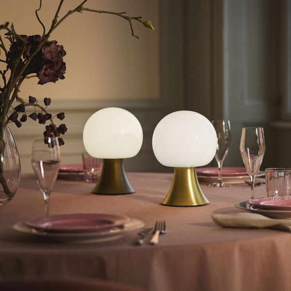Noor LED lampe, messingfarvet, Holmegaard