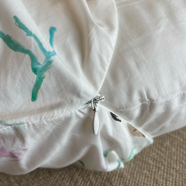 Deep Sleep hovedpudebetræk, quiet meadow, And Now You Sleep