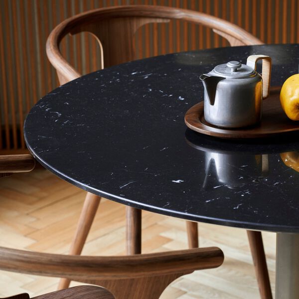 In Between SK19 spisebord, Nero Marquina/black, &Tradition