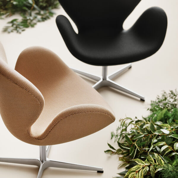 Svanen™ 3320 loungestol, black/grey 0198, Fritz Hansen