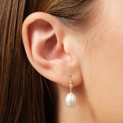 Perla Earring, gold/white pearl Perla Earring, gold/white pearl, Julie Sandlau