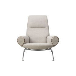 Wegner Queen Chair, clay 0012, Fredericia Furniture