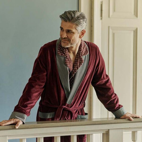 Davos Dressing gown, bordeaux with sliver collar, Ambassador 1867