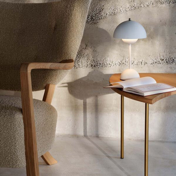 Pinwheel HM7 sidebord, olieret eg, &Tradition