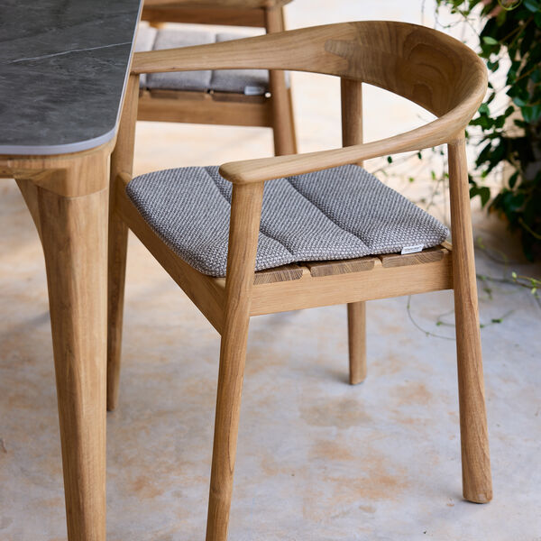 Majestic stol med arml&aelig;n s&aelig;dehynde, light brown, Cane-line