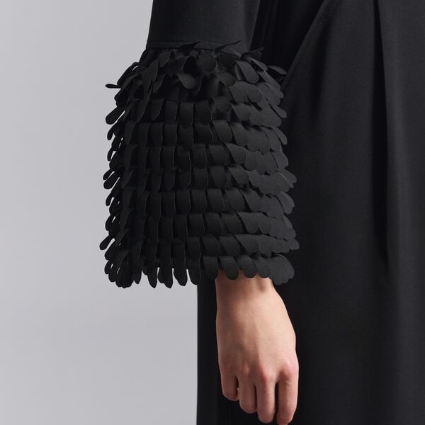 Sakura stretch kjole med flæser, black, BITTE KAI RAND