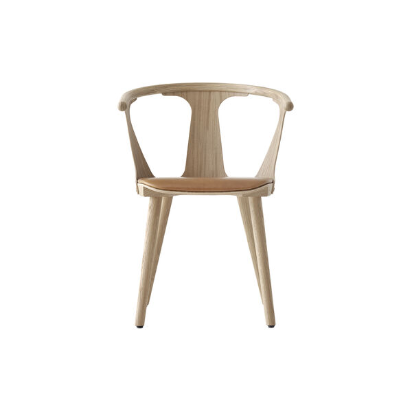 In Between SK2 stol, eg/cognac, &Tradition