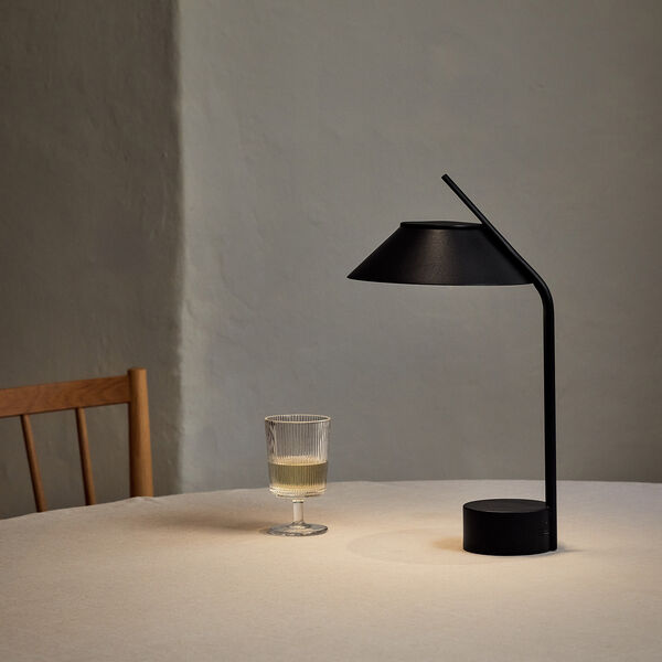 Vinkel LED portable lampe, black, Stelton