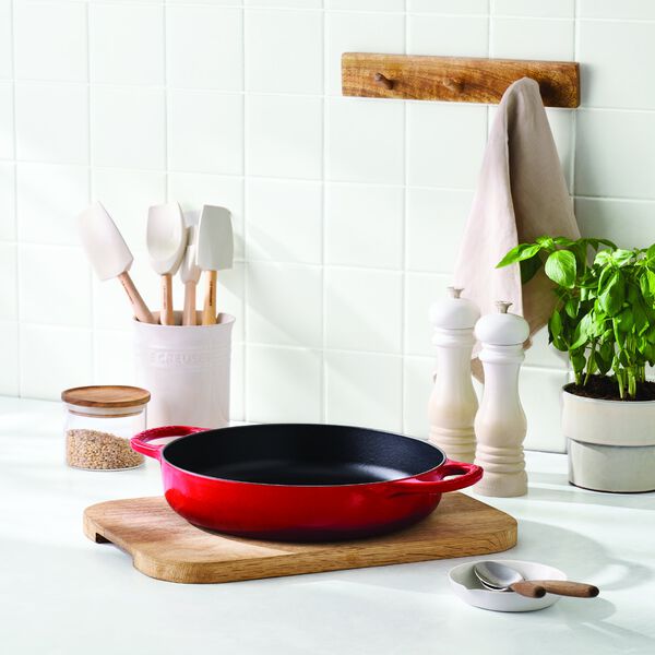 Everyday st&oslash;bejern stegepande 28 cm, cerise, Le Creuset