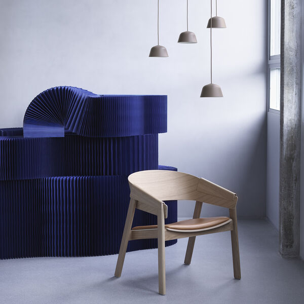 Cover Lounge Chair, refine leather cognac/oak Cover Lounge Chair, refine leather cognac/oak, Muuto