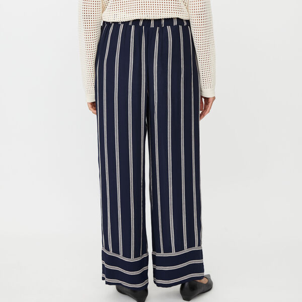 MaPattys, navy blazer, Masai