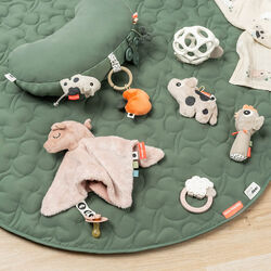 Pigee nusseklud, powder, Done by Deer