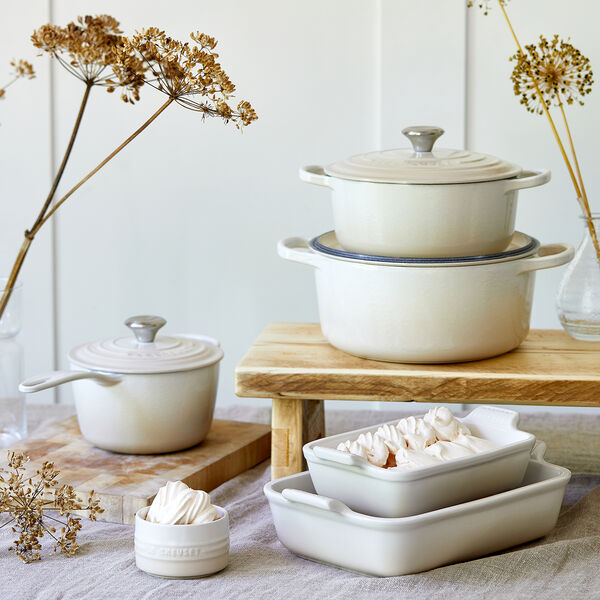 Signature rund gryde &Oslash; 28 cm, meringue, Le Creuset