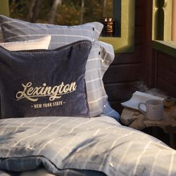 Logo Pillow Cover, dark blue/lt beige, Lexington