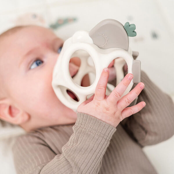 Sheepy gribe- og bidelegetøj, sand, Done by Deer