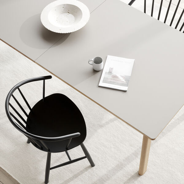 J64 spisebordsstol, sort ask, Fredericia Furniture