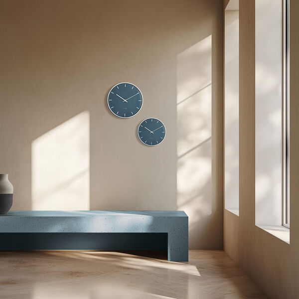 City Hall V&aelig;gur Medium, bl&aring;, Arne Jacobsen Clocks