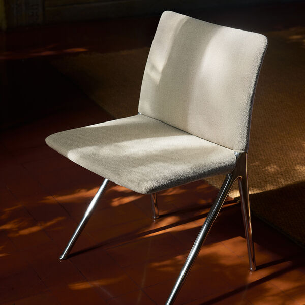 Kape Chair IF7, Barnum 101/aluminium, &Tradition