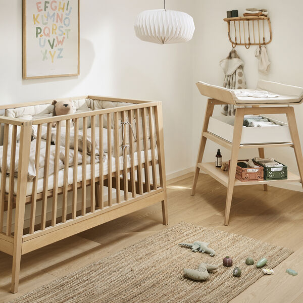 Leander Linea™ puslebord med skumhynde, beech, Leander