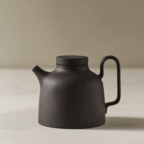 Sand Secrets Tea Pot, black clay Sand Secrets Tea Pot, black clay, Design House Stockholm