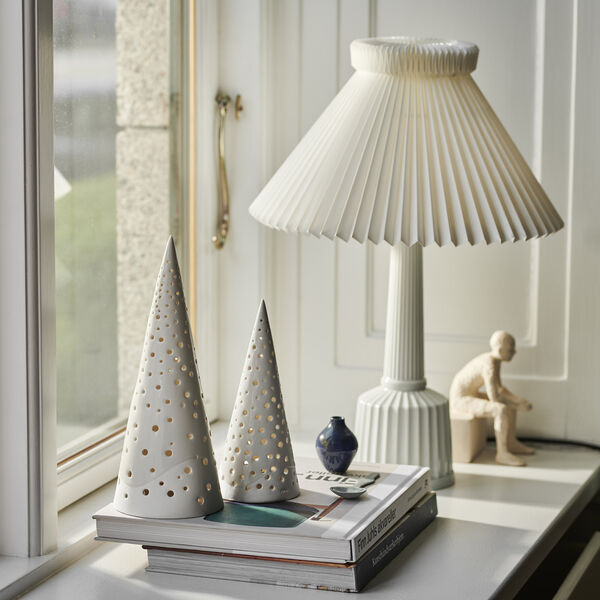 Nobili fyrfadsstage h&oslash;j, snehvid, K&auml;hler