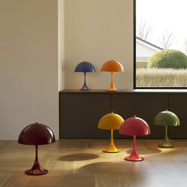 Panthella 250 Portable bordlampe, opaque burgundy, Louis Poulsen