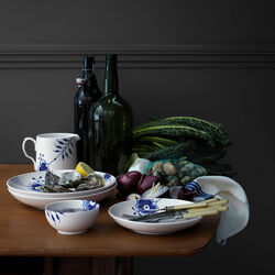 Bl&aring; Mega Riflet moderne tallerken &Oslash; 25 cm, Royal Copenhagen