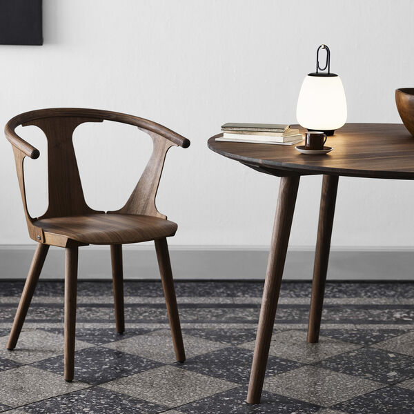 In Between SK1 stol, røget eg, &Tradition