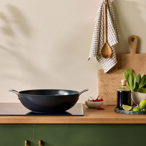 Ceramic wok &Oslash; 32 cm, Le Creuset