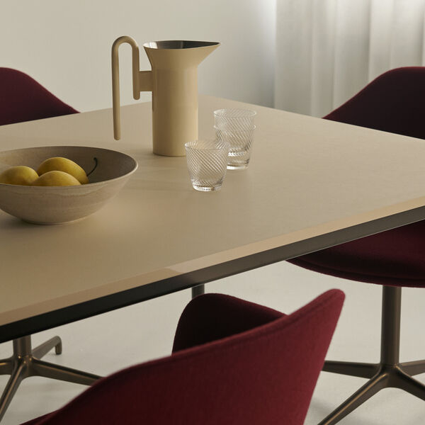 Momento JH38 kande, ivory Momento JH38 kande, ivory, &Tradition