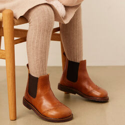 Chelsea støvle med brogue hulmønster, medium brown Chelsea støvle med brogue hulmønster, medium brown, ANGULUS