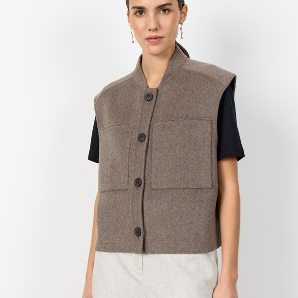 LR-OWA 40 Vest, falcon, Levet&eacute; Room