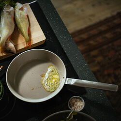 Norden Steel stegepande Ø 26 cm, Fiskars