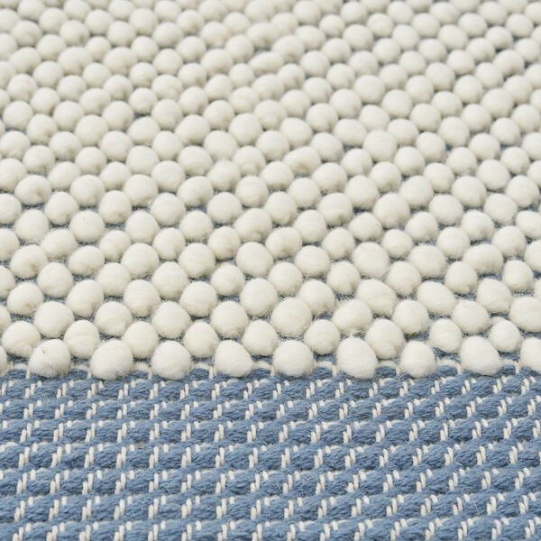 Pebble Rug, pale blue, Muuto
