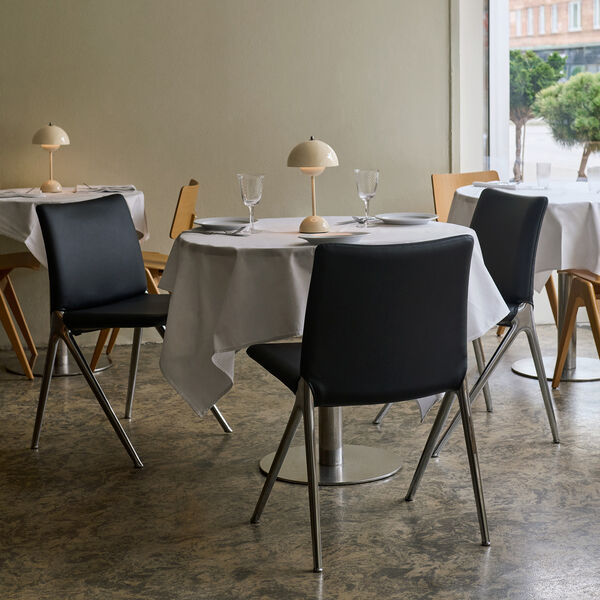 Kape Chair IF7, Noble 101/warm black, &Tradition
