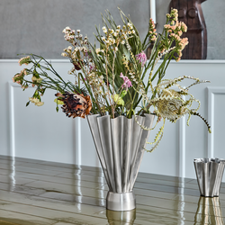 HDFlood Vase, b&oslash;rstet s&oslash;lvfinish, House Doctor