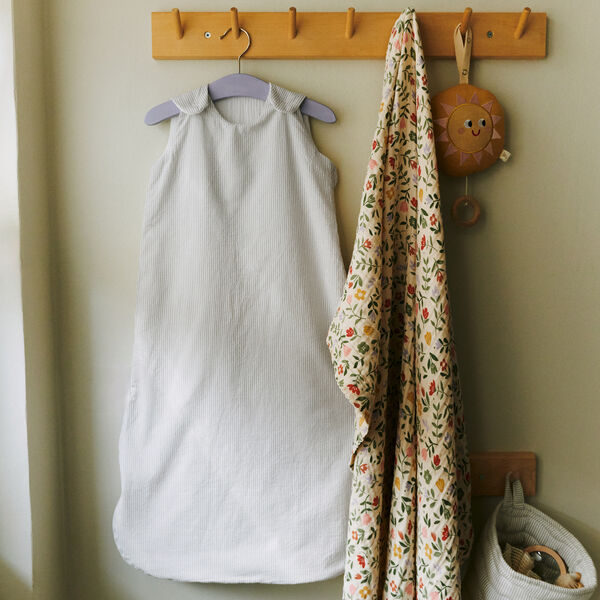Sylvia sovepose TOG 1 sommer, dew stripe, Dear April