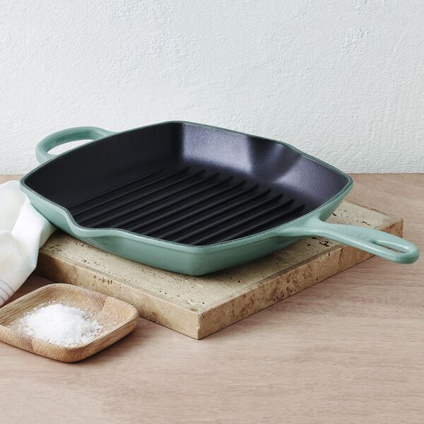 Signature st&oslash;bejern kvadratisk grillpande 26 cm, sea salt, Le Creuset